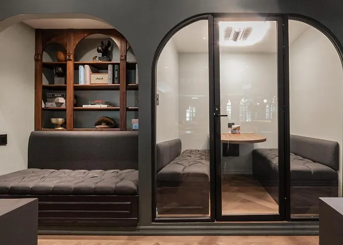 Bed In Shared Men Hostal *